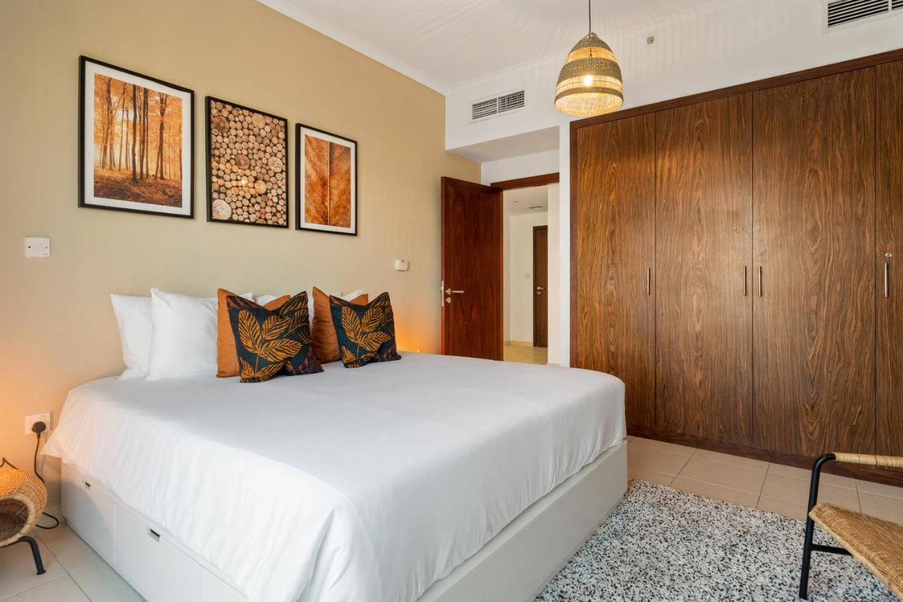 Chic And Zen Apartment, Near Burj Khalifa Tower Дубай Екстериор снимка
