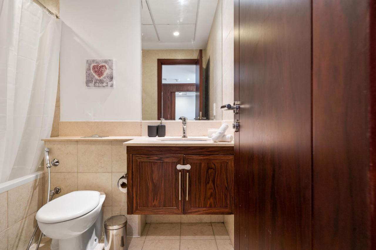 Chic And Zen Apartment, Near Burj Khalifa Tower Дубай Екстериор снимка
