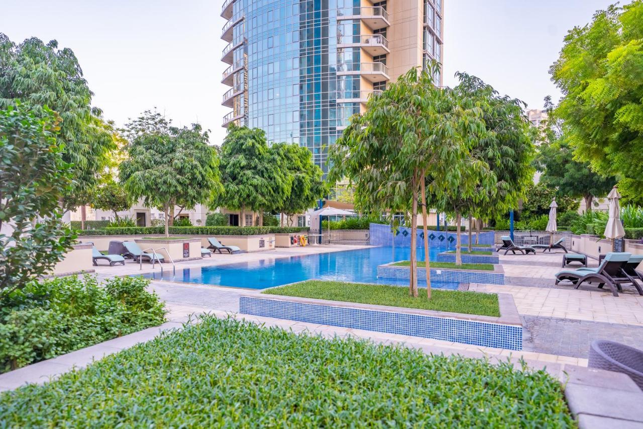 Chic And Zen Apartment, Near Burj Khalifa Tower Дубай Екстериор снимка